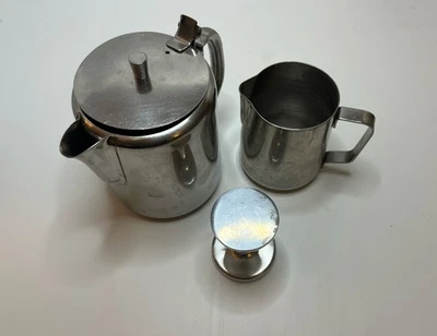 Servidor de leche espresso de metal de acero inoxidable/olla para servir olla de espuma manipulador Foto 1 de 4