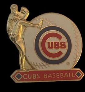 Chicago Cubs Baseball Pitcher 1999 Retro MLB Pin Button Pinback - Picture 1 of 7