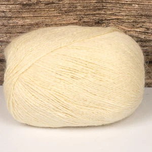 Angora Yarn (Dyed Cream) 50g 350m 4 ply Angora Nylon blend knitting - Bild 1 von 2