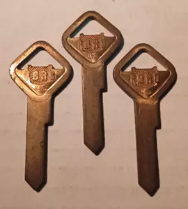 3 RARE! Vintage FORD KEYS BLANK MADE IN USA - Picture 1 of 5