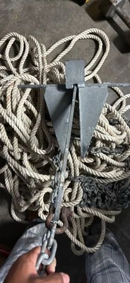 Cadena y cuerda de anclaje Foto 1 de 4