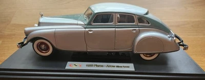 1933 PIERCE-ARROW Silver-Arrow 1:18 Signature Models - Bild 1 von 4