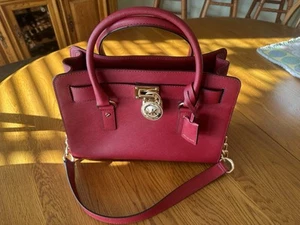 NWOT Fiery Red Michael Kors Hamilton Handled/Crossbody Satchel With Gold Logo - Picture 1 of 15