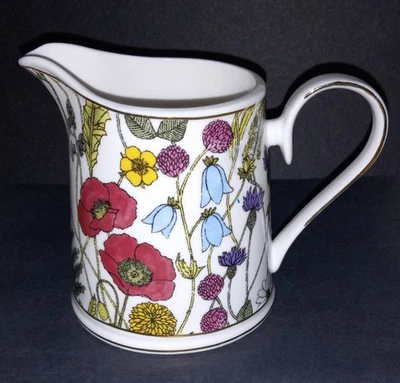 Jarra Grace Teaware Pink Poppy Meadow Creamer 3 3/4" Foto 1 de 4