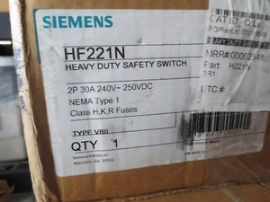 Interruptor de desconexión fusible interior Siemens HF221N 30 Amp 2 polos 240V - Imagen 1 de 6