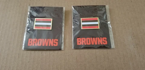 (2) 2020 Cleveland Browns Season Ticket Member Pins Cover