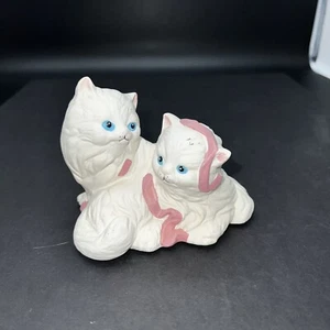 Vintage Kittens Playing w/Ribbon Figurine by House of Lloyd 1989 4.5" x 4" - Picture 1 of 5