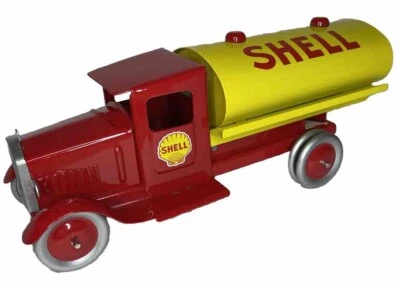 SpecCast - Vintage Steel "Shell Oil Tanker Truck" Stamped Steel (1/18th) Scale - Image 1 of 4