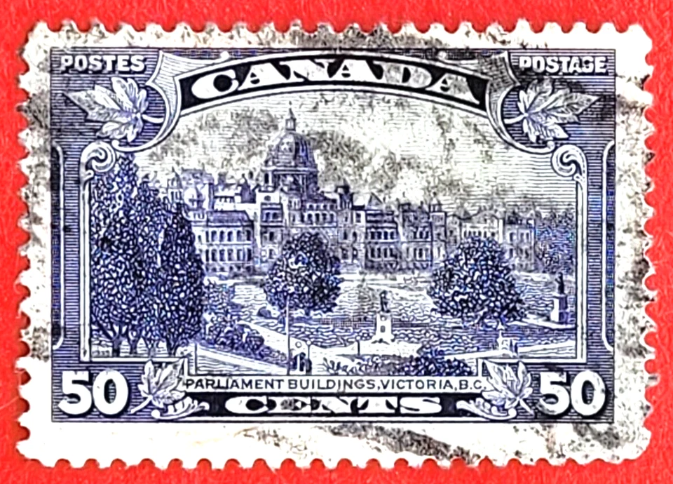 Canada Stamp 226 "Parliament Victoria BC" Used - Image 1 of 1