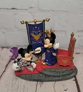 Disney Mickey And Minnie "Arise Sir Mickey"  Sculpture #A0132 Rare! - Picture 1 of 5