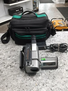 Videocamera Sony Handycam CCD-TRV75 non testata così com'è per parti SPEDIZIONE GRATUITA - Foto 1 di 6