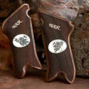 Empuñaduras de pistola Luger P 08 personalizadas con logotipo plateado e iniciales - Imagen 1 de 1