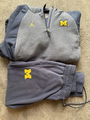 Traje de chándal Michigan Jordan Foto 1 de 2