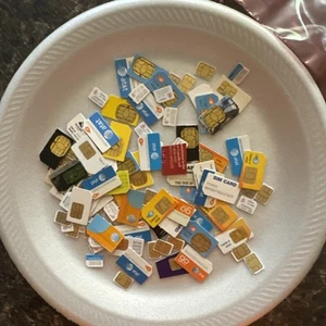 100 Used SIM Cards For Gold Recovery - Scrap Gold. ALL MIXED SIZE AND CARRIER. - Zdjęcie 1 z 1
