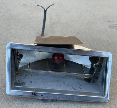 LINCOLN CONTINENTAL FRONT LEFT TURN SIGNAL PARKING LIGHT HOUSING 1966-1967 #4 - Image 1 of 4