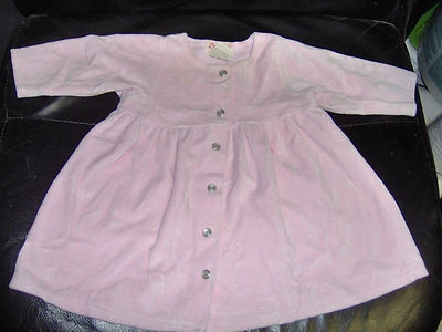 Zutano 婴儿粉色毛绒外套连衣裙,尺寸 0-3 个月,前扣闭合 — 第 1/3 张图片