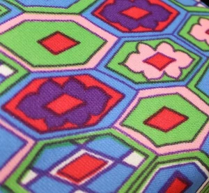 Groovy Vintage Doble Tejido Pieza Rectangular Colores Negritos 51 1/2" x 31" - Imagen 1 de 7