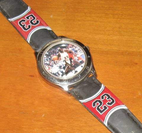 Michael Jordan Wilson Souvenir Watch Chicago Bulls #23 NBA Basketball Cover