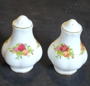 Royal Albert Old Country Roses Salz & Pfefferstreuer 5&9 Loch Bone China England - Bild 1 von 3