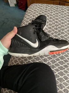 Kyries Brooklyn Nets Farbe Schuhe - Bild 1 von 10