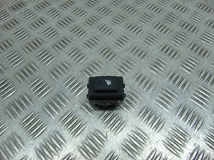 Kia Sportage Right Offside Rear Heated Seat Switch 6 Pin Plug Mk3 2010-2016U - Picture 1 of 6