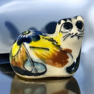 Vintage Tonala Mini Cat Figurine Pottery Hand Painted Mexico Multicolor Folk 1” - Picture 1 of 6