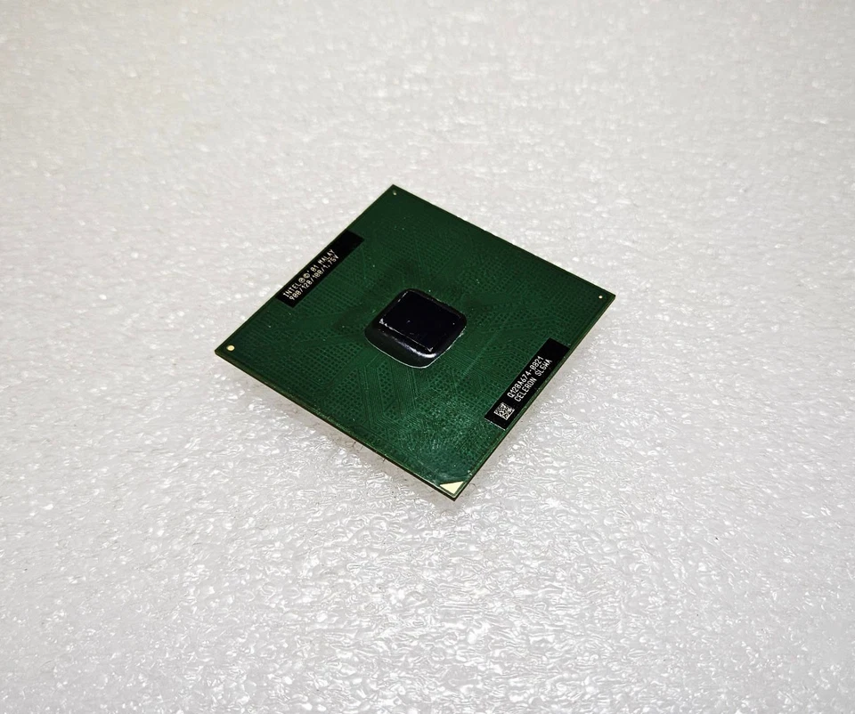 Intel Celeron 900 MHz 900/128/100/1.75V, SL5WA Socket 370 - Image 1 of 1