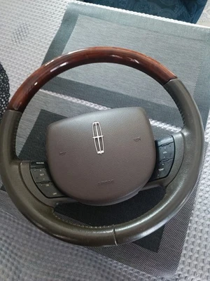 Lincoln Town Car Parts 2007 Foto 1 de 2