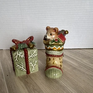 Fitz & Floyd Christmas Salt & Pepper Shakers - Picture 1 of 4