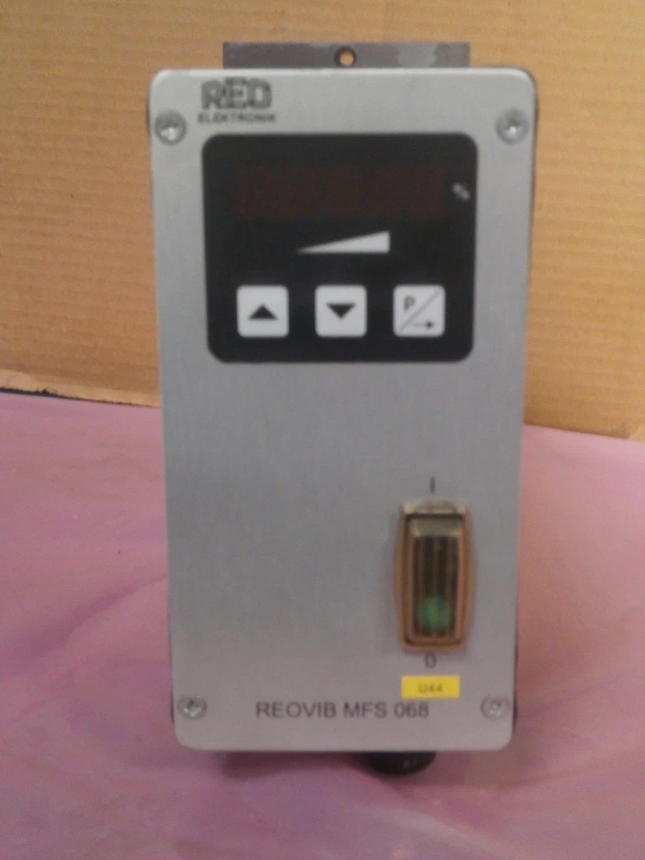 CONTROL DE ALIMENTACIÓN REO ELECTRONIC GMBH TIPO REOVIB MFS 068 Foto 1 de 1