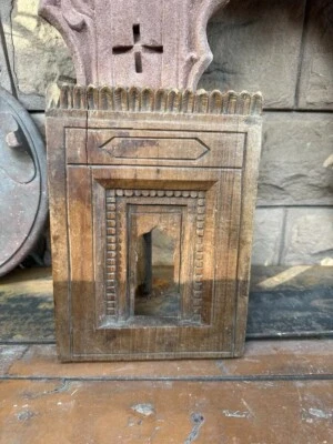 Hermoso marco de pared antiguo de madera tallado a mano 1800 con arco Foto 1 de 4