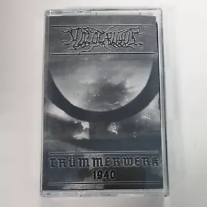HOLOCAUSTUS  Trümmerwerk 1940 MC cassette bilskirnir nordglanz eisenwinter - Picture 1 of 2