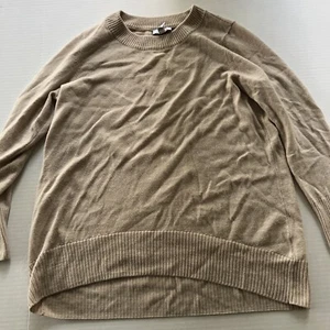 D&Co Light Brown Pullover Sweater Women’s Sz M A3756 - Picture 1 of 5