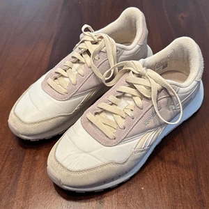 Reebok Pale Purple White Trainers Women’s Athletic Shoes US 8.5 - Picture 1 of 9
