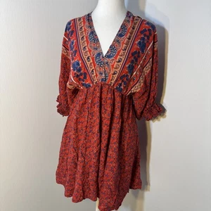 Umgee Boho Sommer rot Minikleid Blumen Medium Baby Puppe Puffärmel V-Ausschnitt - Bild 1 von 5