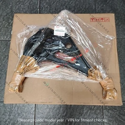 Genuine OEM RH Front Lower Control Arm 45201-67D01 Fit 99-05 Suzuki Grand Vitara - Image 1 of 4