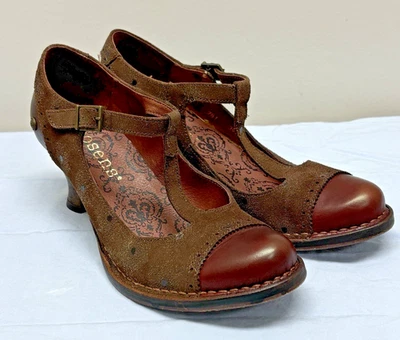 Zapatos de salón Anthropologie NEOSENS de cuero Coquette Mary Jane con correa en T con carrete 39 Foto 1 de 4