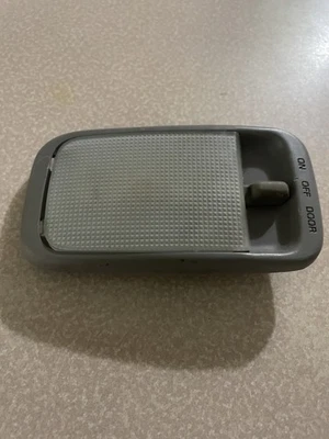 1996-2002 Toyota Tacoma 2000-2005 Scion Xb Rear Dome Light Assembly Gray - Image 1 of 3