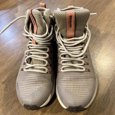 Colombia Techlite Waterproof Hiking Shoes Women Size 6.5 Excellent Condition - Image 1 of 4