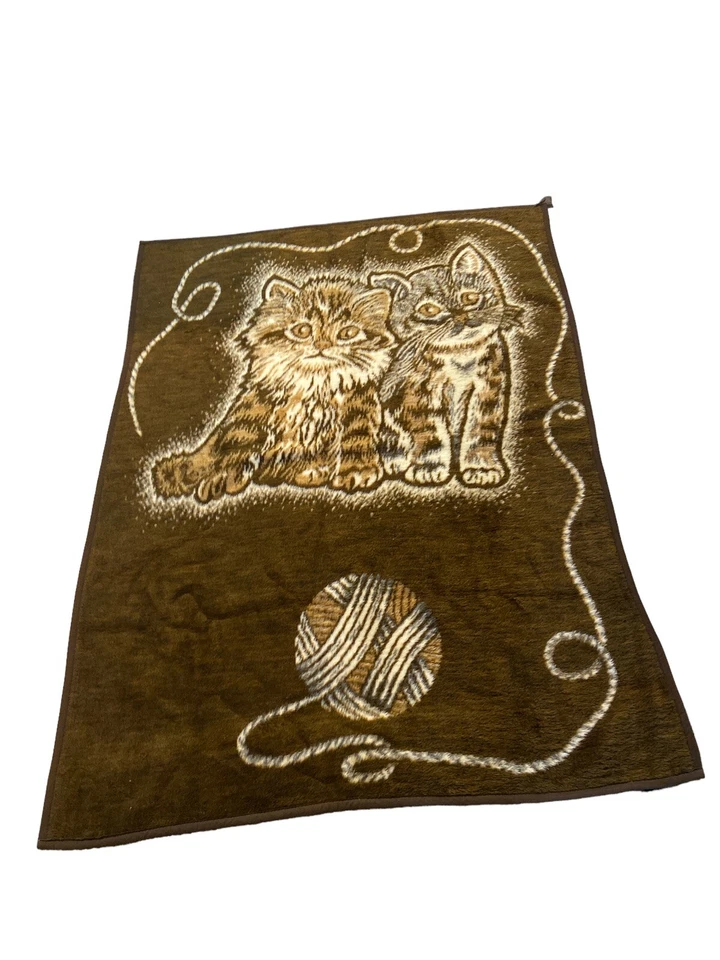 VTG Dolan Rap About Blanket Kittens Brown & Tan Made in Western Germany 74”x 53” - Image 1 of 4