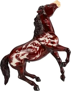 Breyer Traditional Series Beowulf 2024 Halloween Pferd Glow in the Dark Neu - Bild 1 von 3