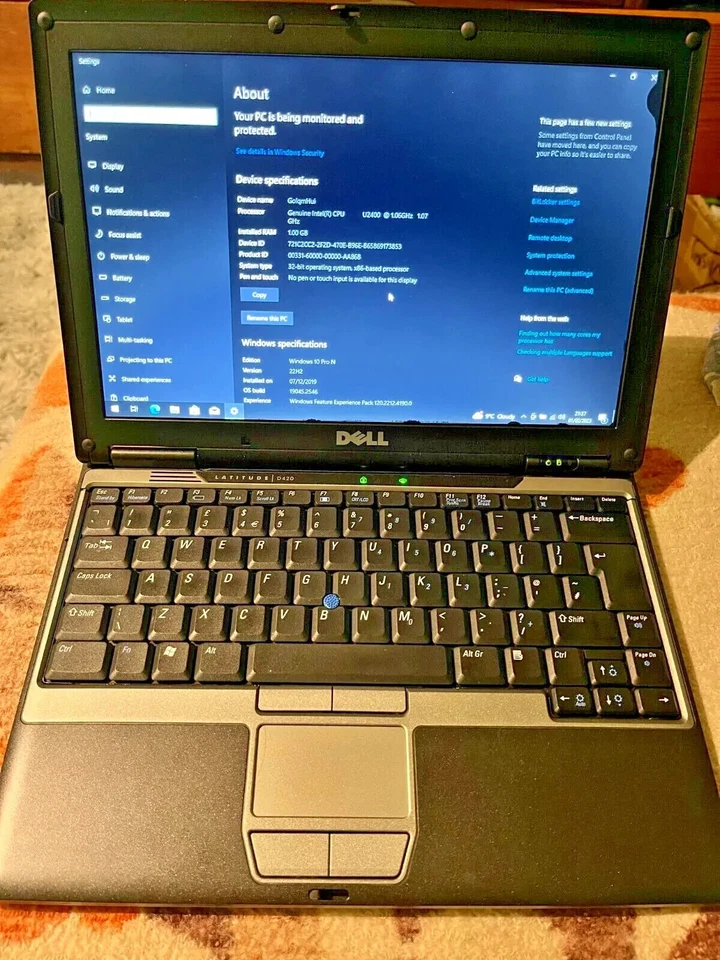 Dell Latitude D420 1,07Ghz/1GB/80GB Windows 10 Pro - Image 1 of 4