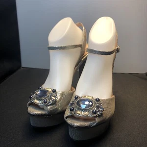 NWOB US10B VINCE CAMUTO LOLITA SILVER LEA SLINGBACK PLATFORM SANDALS HEELS SHOES - Picture 1 of 12