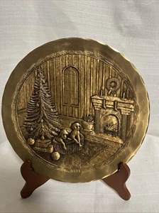 Wendell August Forge 1985 8” Christmas Plate Bronze Puppy Fireplace Box LE - Picture 1 of 7