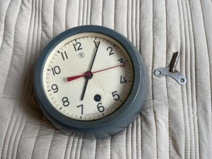 RELIABLE OLD SHIP CLOCK Vintage USSR LONG LASTING Russian SUBMARINE NAVY MARINE - Picture 1 of 14