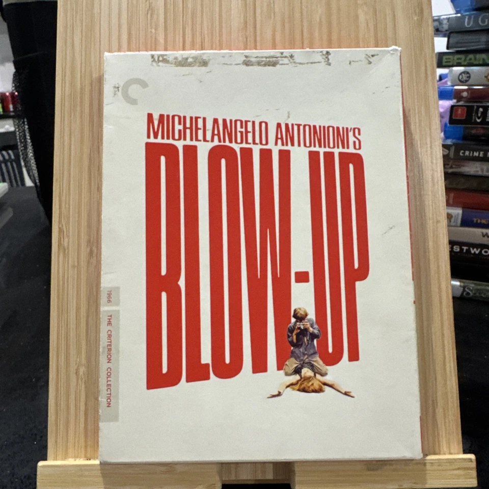 Blow-Up (Criterion Collection) Region 1 NTSC - Image 1 of 4