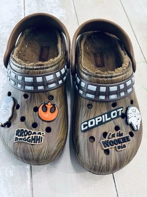 Zueco Crocs Niños Star Wars Chewbacca Clásico Forrado Talla J 1 Foto 1 de 4
