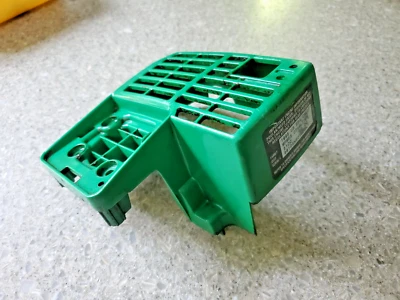 Weed Eater Feather Lite XT200 String Trimmer OEM Shroud Green 530056547 - Image 1 of 3