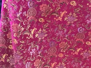 Tessuto broccato metallico floreale floreale fucsia rosa fucsia larghezza 60"" venduto da cortile - Foto 1 di 4
