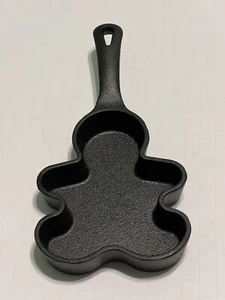 Cast Iron Skillet GINGERBREAD MAN Pancake Egg Cookie Baking Pan Mold -USED! VTG - Picture 1 of 6